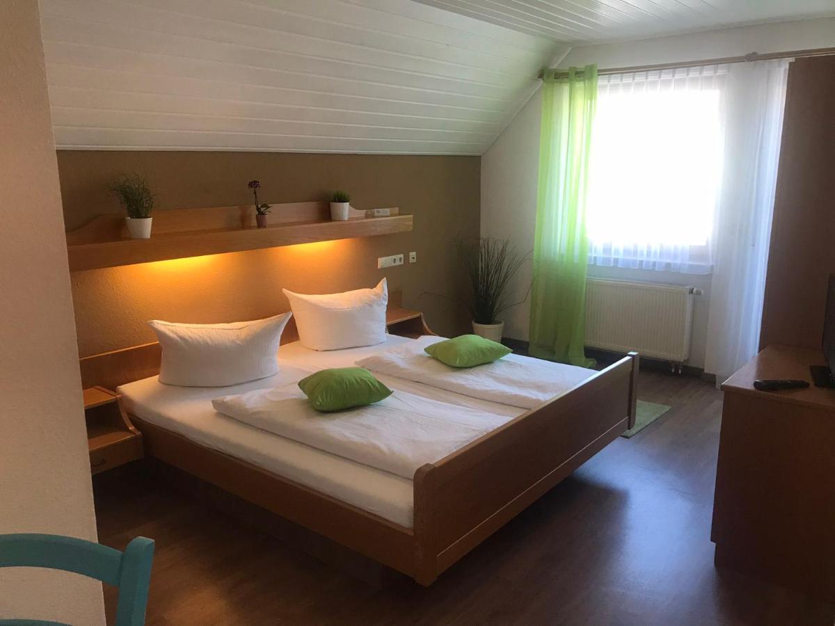 Self-Check-In Ferienwohnungen & Apartments Am Bergsee Triberg im Schwarzwald Bagian luar foto