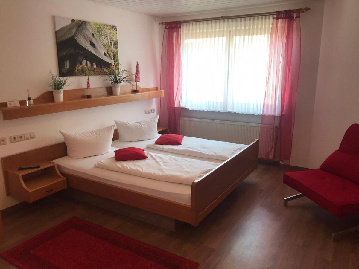 Self-Check-In Ferienwohnungen & Apartments Am Bergsee Triberg im Schwarzwald Bagian luar foto