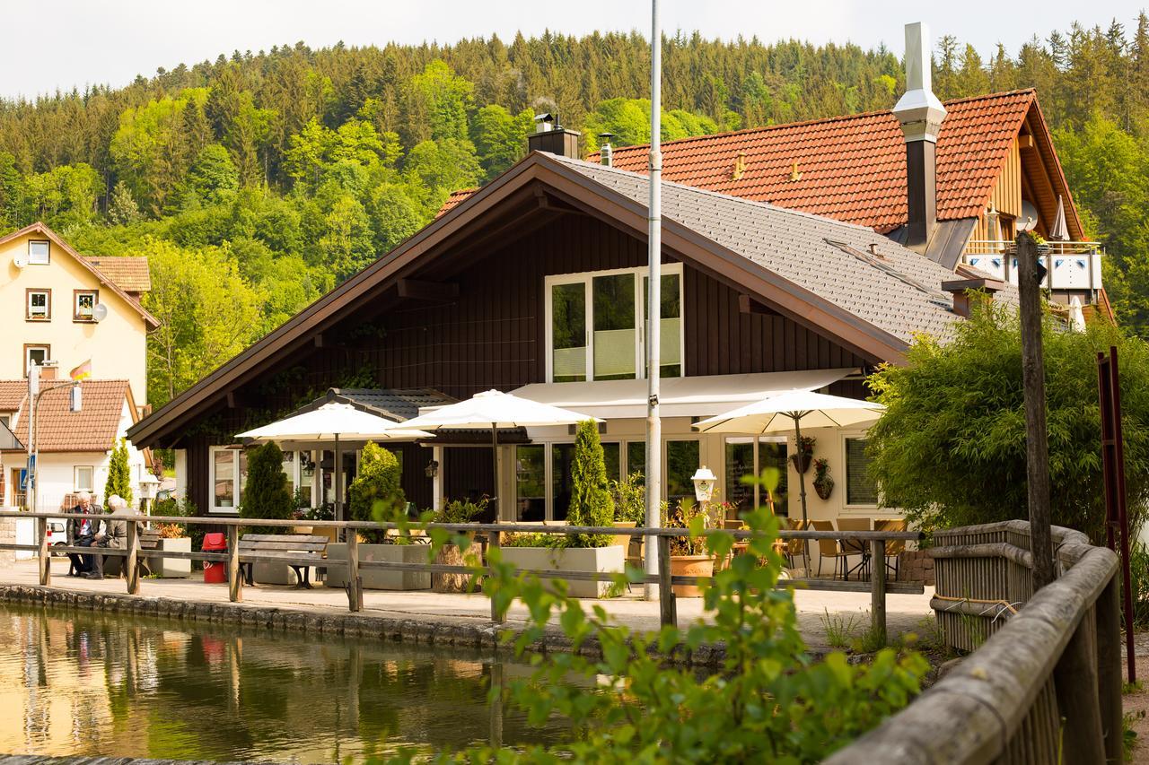Self-Check-In Ferienwohnungen & Apartments Am Bergsee Triberg im Schwarzwald Bagian luar foto
